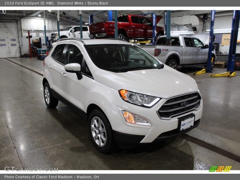 Diamond White / Ebony Black 2019 Ford EcoSport SE 4WD