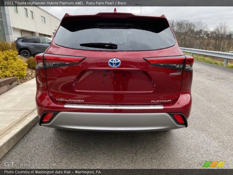 Ruby Flare Pearl / Black 2021 Toyota Highlander Hybrid Platinum AWD