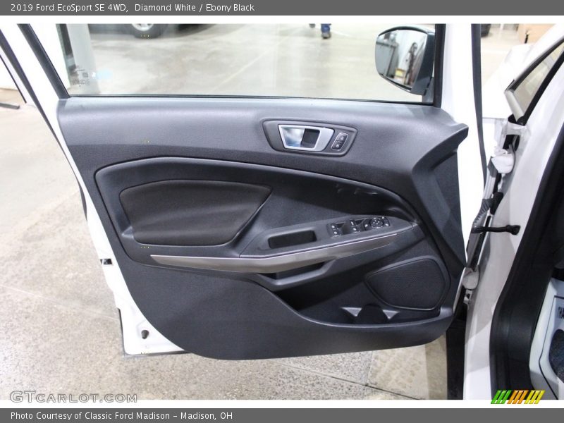 Diamond White / Ebony Black 2019 Ford EcoSport SE 4WD