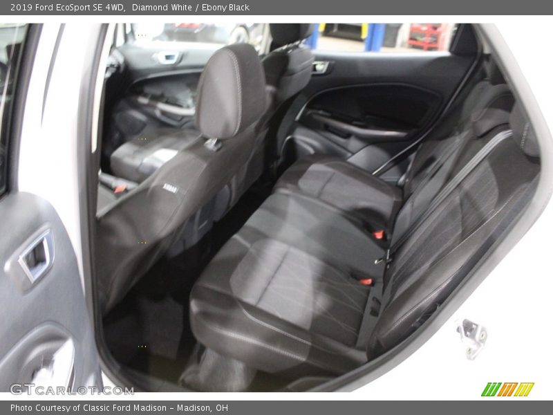 Diamond White / Ebony Black 2019 Ford EcoSport SE 4WD