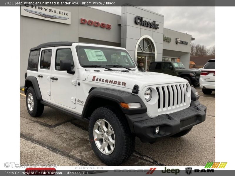 Bright White / Black 2021 Jeep Wrangler Unlimited Islander 4x4