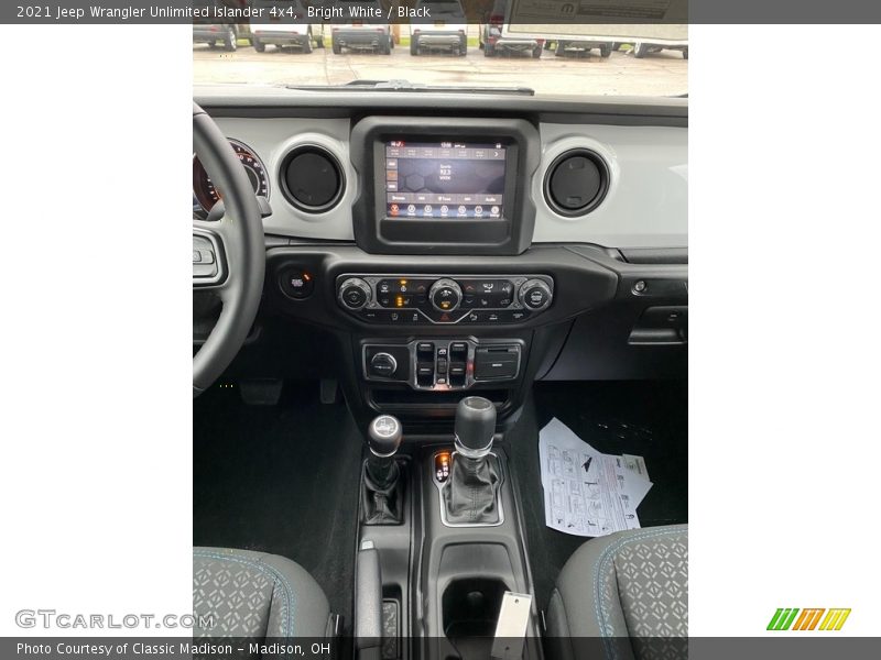Controls of 2021 Wrangler Unlimited Islander 4x4