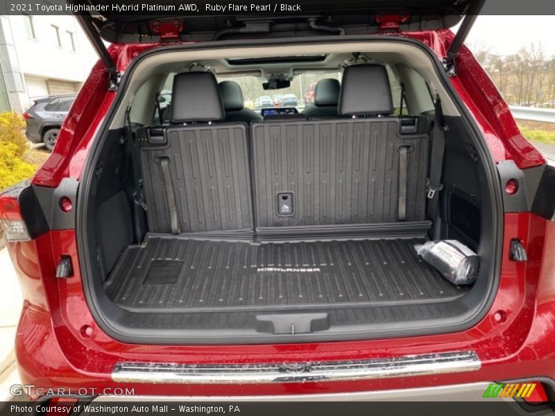  2021 Highlander Hybrid Platinum AWD Trunk