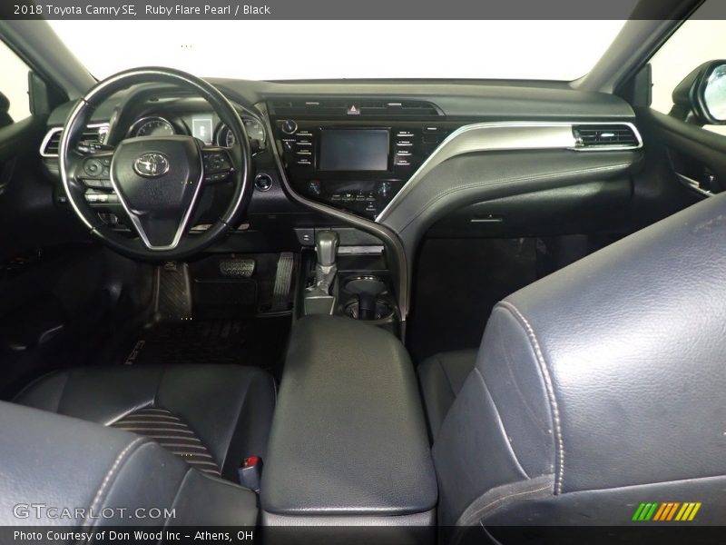 Ruby Flare Pearl / Black 2018 Toyota Camry SE