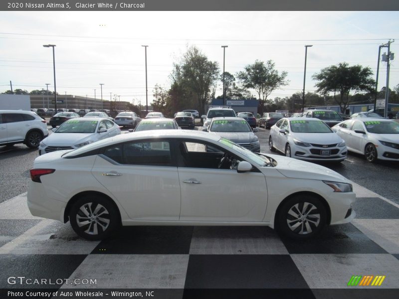 Glacier White / Charcoal 2020 Nissan Altima S