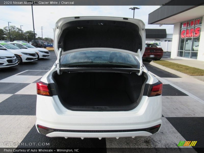 Glacier White / Charcoal 2020 Nissan Altima S