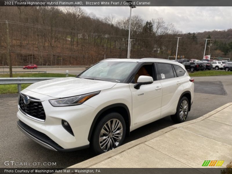 Blizzard White Pearl / Glazed Caramel 2021 Toyota Highlander Hybrid Platinum AWD