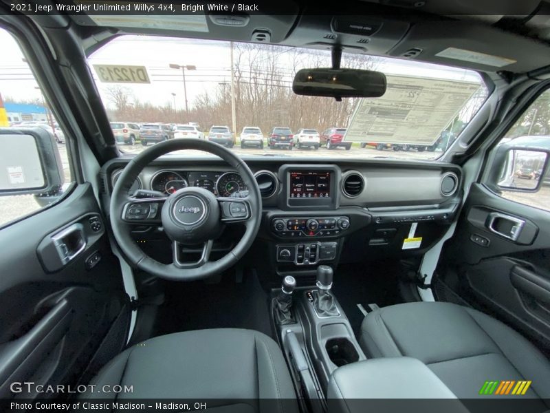 Bright White / Black 2021 Jeep Wrangler Unlimited Willys 4x4