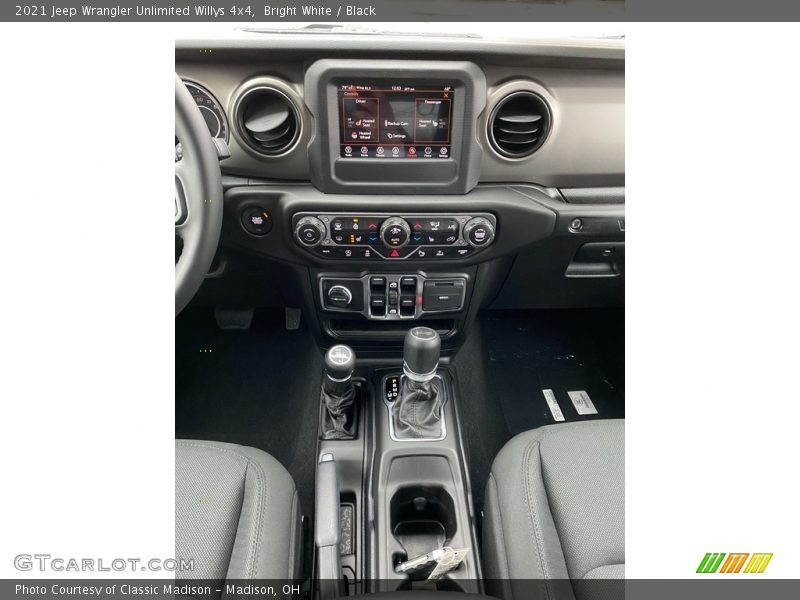 Bright White / Black 2021 Jeep Wrangler Unlimited Willys 4x4