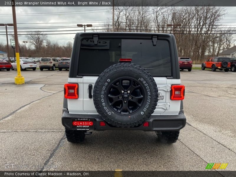Bright White / Black 2021 Jeep Wrangler Unlimited Willys 4x4