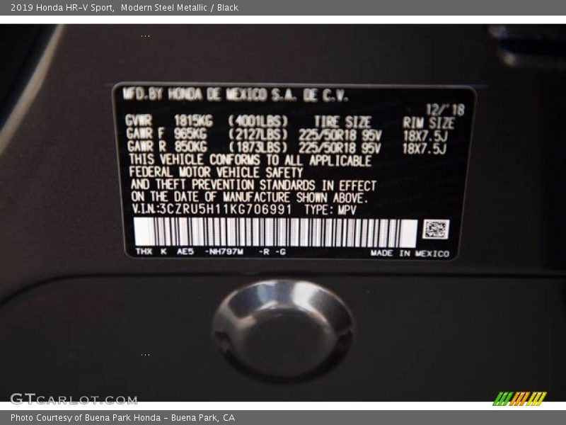 Modern Steel Metallic / Black 2019 Honda HR-V Sport
