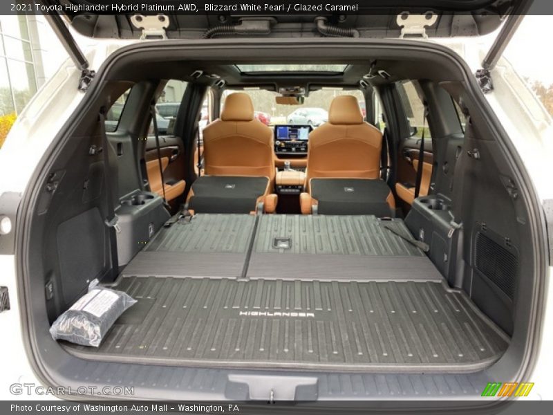 Blizzard White Pearl / Glazed Caramel 2021 Toyota Highlander Hybrid Platinum AWD