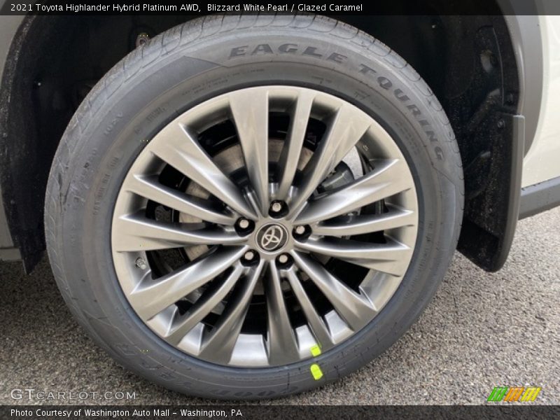 Blizzard White Pearl / Glazed Caramel 2021 Toyota Highlander Hybrid Platinum AWD