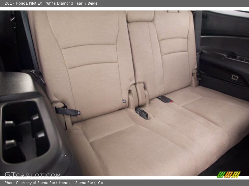 White Diamond Pearl / Beige 2017 Honda Pilot EX