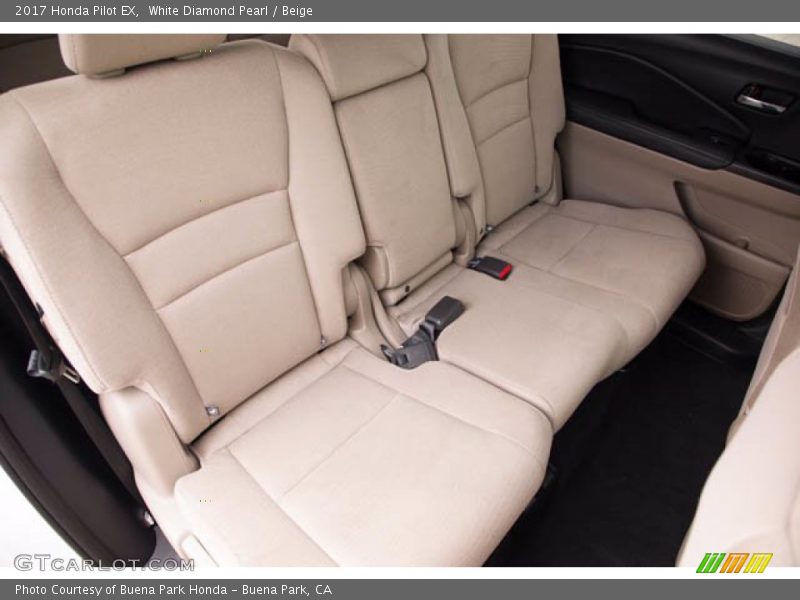White Diamond Pearl / Beige 2017 Honda Pilot EX