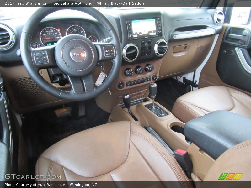 Bright White / Black/Dark Saddle 2017 Jeep Wrangler Unlimited Sahara 4x4