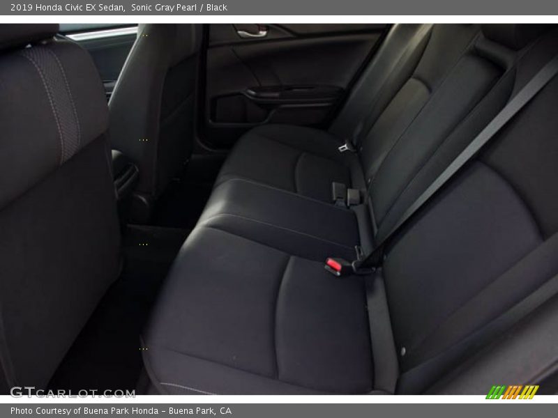 Sonic Gray Pearl / Black 2019 Honda Civic EX Sedan