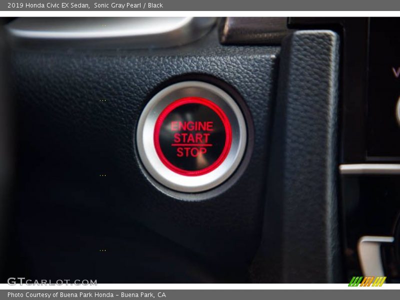 Sonic Gray Pearl / Black 2019 Honda Civic EX Sedan