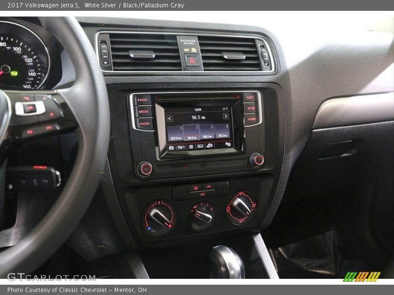 White Silver / Black/Palladium Gray 2017 Volkswagen Jetta S