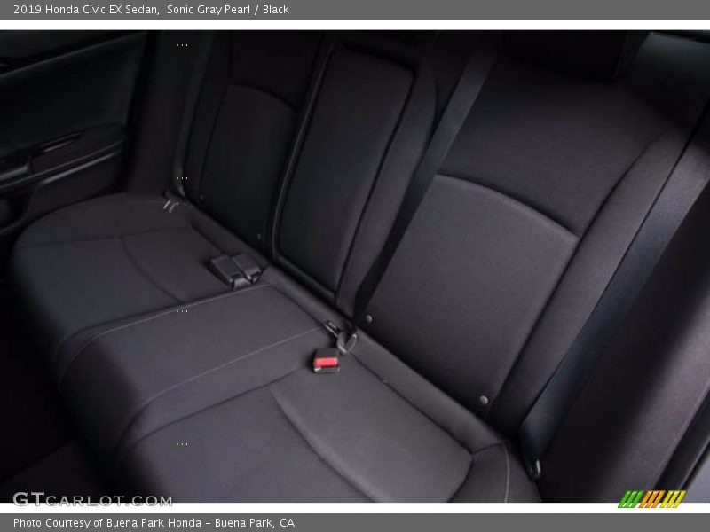 Sonic Gray Pearl / Black 2019 Honda Civic EX Sedan