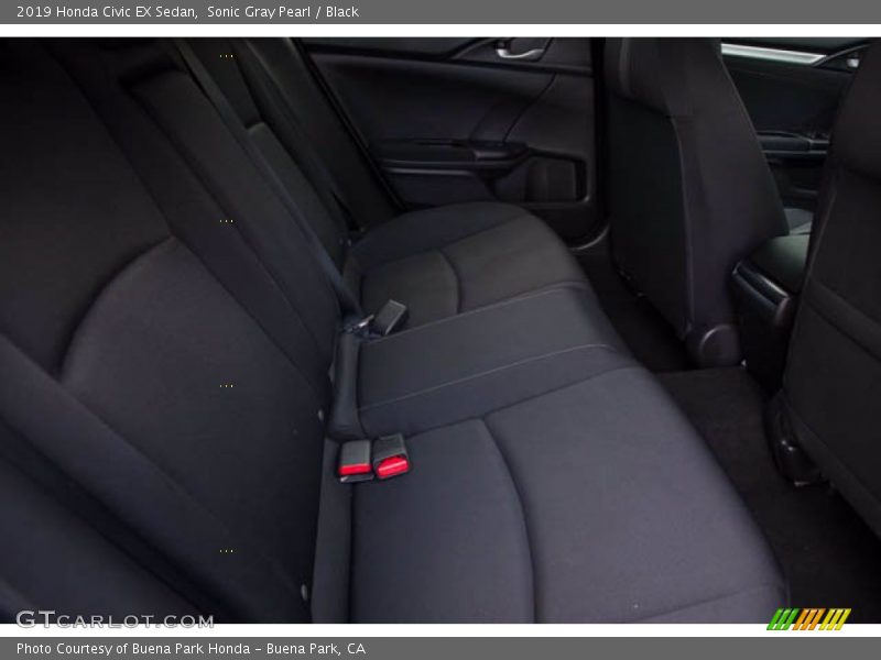 Sonic Gray Pearl / Black 2019 Honda Civic EX Sedan
