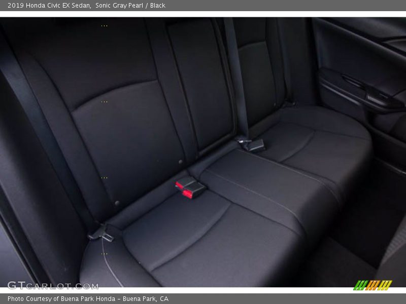 Sonic Gray Pearl / Black 2019 Honda Civic EX Sedan