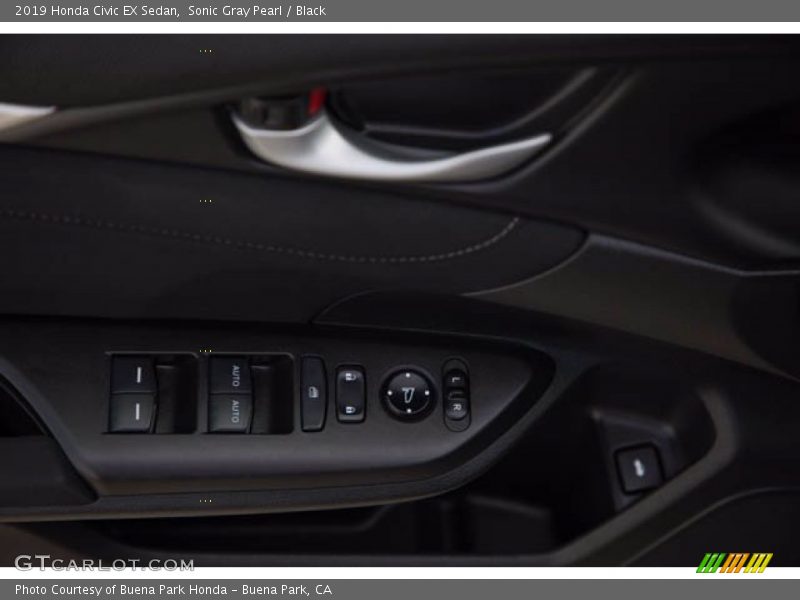 Sonic Gray Pearl / Black 2019 Honda Civic EX Sedan