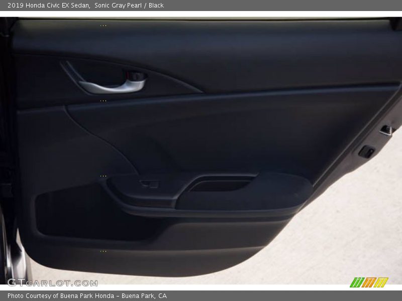 Sonic Gray Pearl / Black 2019 Honda Civic EX Sedan