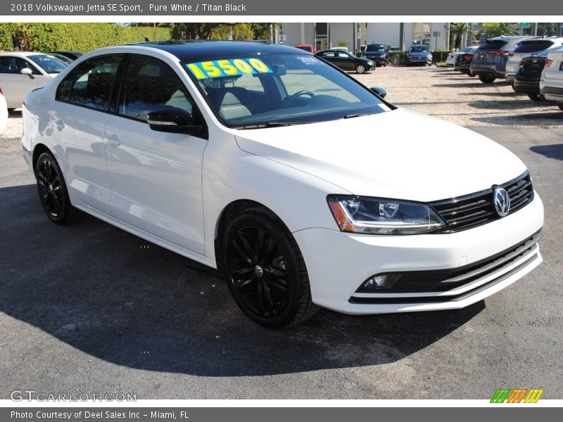 Pure White / Titan Black 2018 Volkswagen Jetta SE Sport