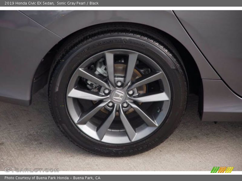 Sonic Gray Pearl / Black 2019 Honda Civic EX Sedan