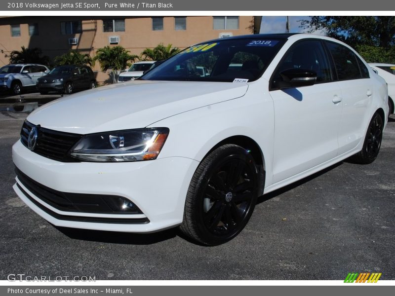 Pure White / Titan Black 2018 Volkswagen Jetta SE Sport