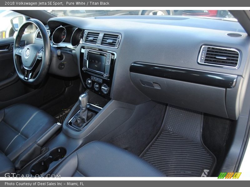 Pure White / Titan Black 2018 Volkswagen Jetta SE Sport