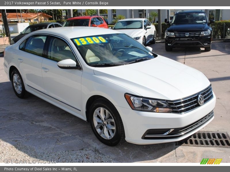 Pure White / Cornsilk Beige 2017 Volkswagen Passat S Sedan