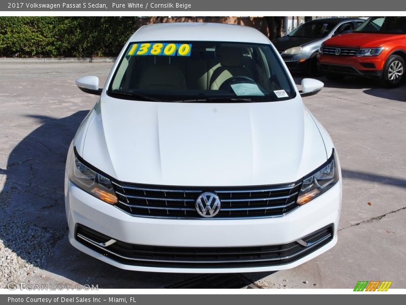 Pure White / Cornsilk Beige 2017 Volkswagen Passat S Sedan