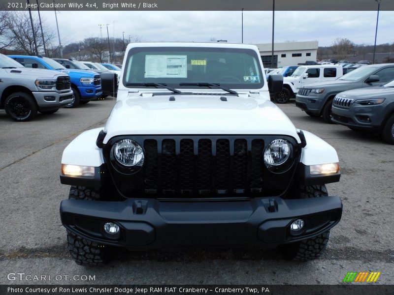 Bright White / Black 2021 Jeep Gladiator Willys 4x4