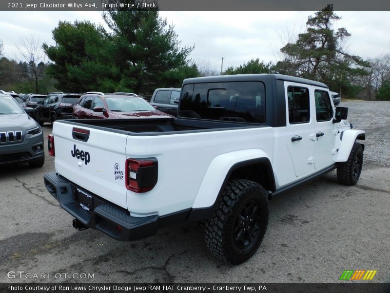 Bright White / Black 2021 Jeep Gladiator Willys 4x4
