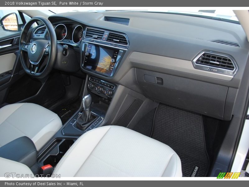 Pure White / Storm Gray 2018 Volkswagen Tiguan SE