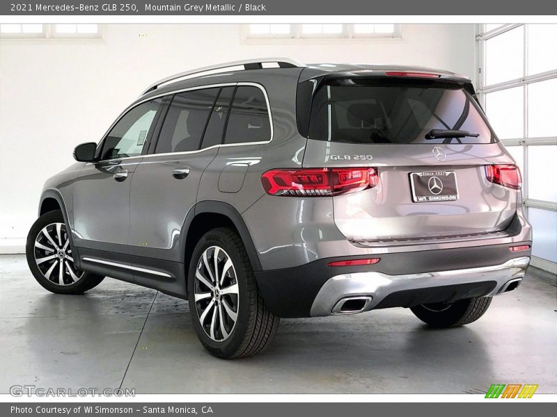 Mountain Grey Metallic / Black 2021 Mercedes-Benz GLB 250