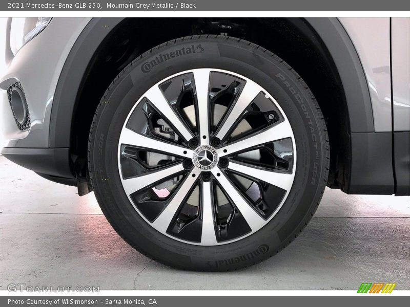 Mountain Grey Metallic / Black 2021 Mercedes-Benz GLB 250