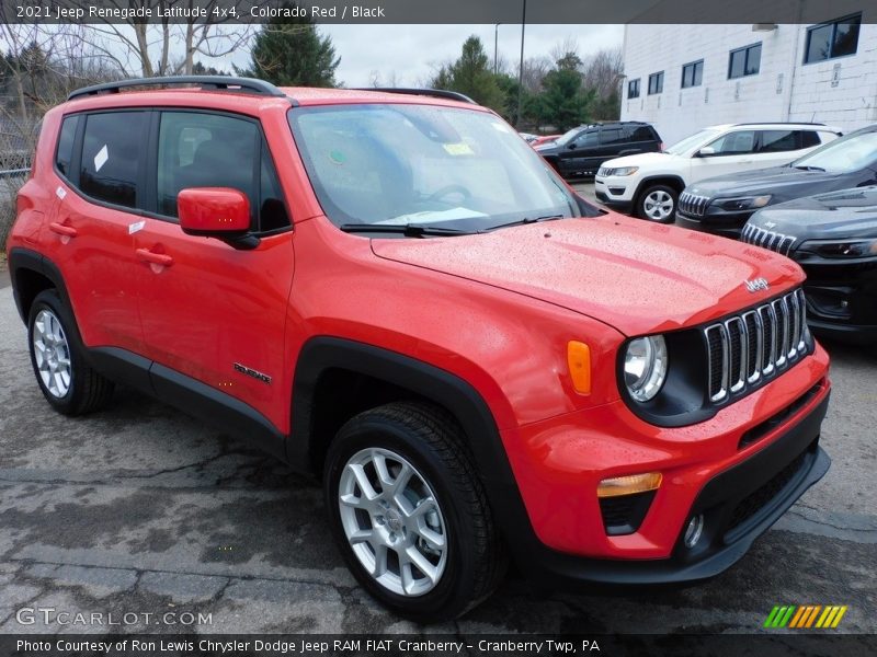 Front 3/4 View of 2021 Renegade Latitude 4x4