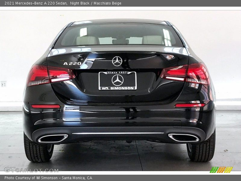 Night Black / Macchiato Beige 2021 Mercedes-Benz A 220 Sedan