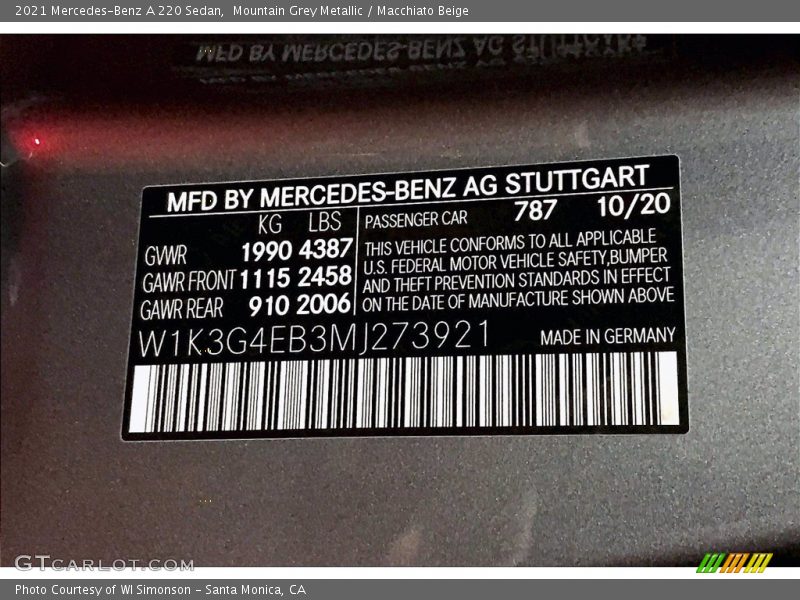 Mountain Grey Metallic / Macchiato Beige 2021 Mercedes-Benz A 220 Sedan