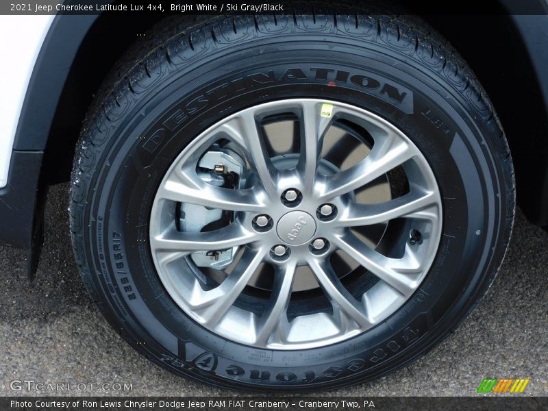  2021 Cherokee Latitude Lux 4x4 Wheel