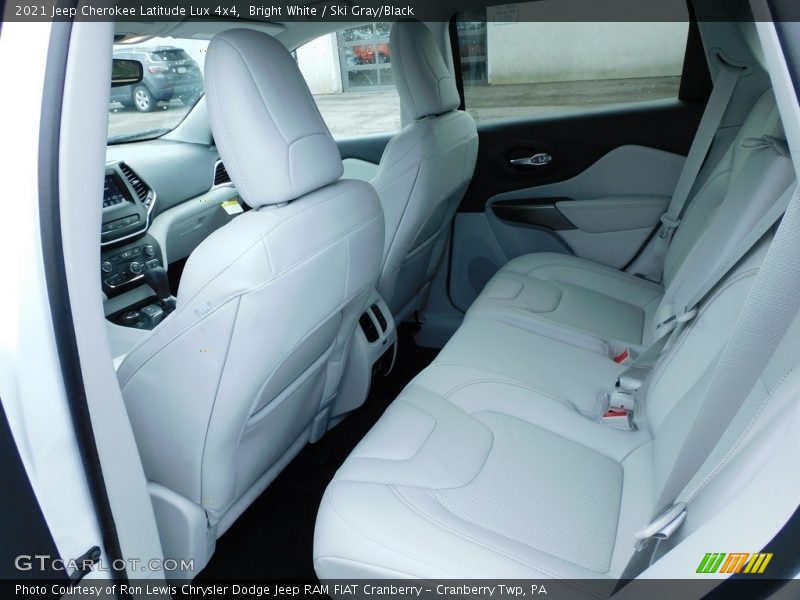 Rear Seat of 2021 Cherokee Latitude Lux 4x4