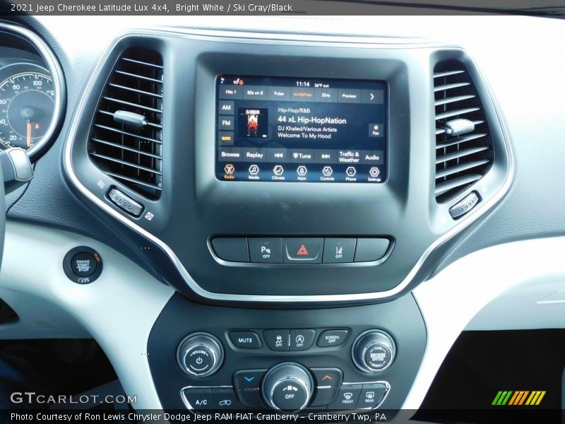 Bright White / Ski Gray/Black 2021 Jeep Cherokee Latitude Lux 4x4