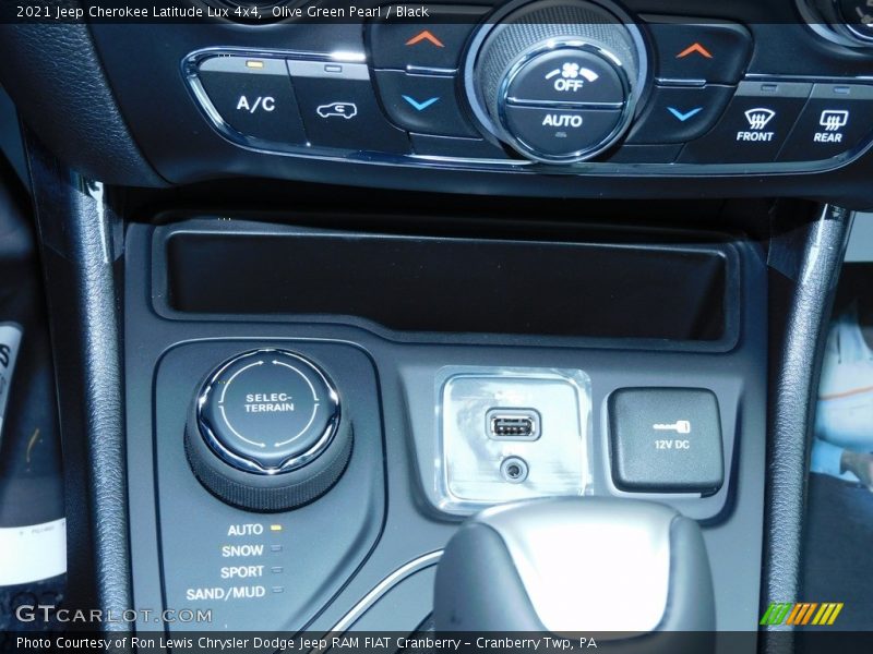 Olive Green Pearl / Black 2021 Jeep Cherokee Latitude Lux 4x4