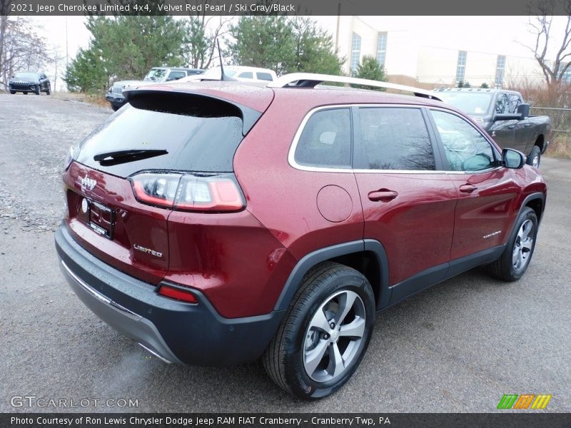 Velvet Red Pearl / Ski Gray/Black 2021 Jeep Cherokee Limited 4x4