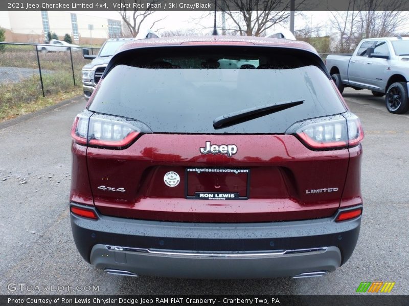 Velvet Red Pearl / Ski Gray/Black 2021 Jeep Cherokee Limited 4x4