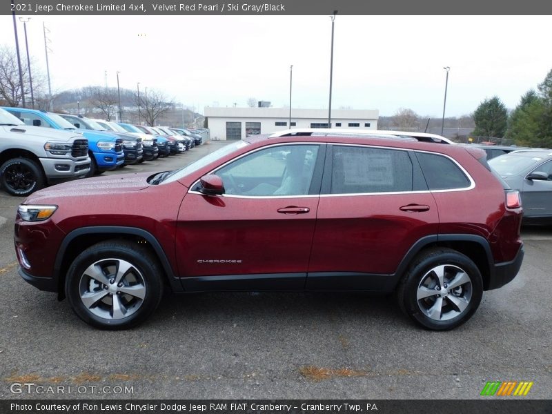 Velvet Red Pearl / Ski Gray/Black 2021 Jeep Cherokee Limited 4x4