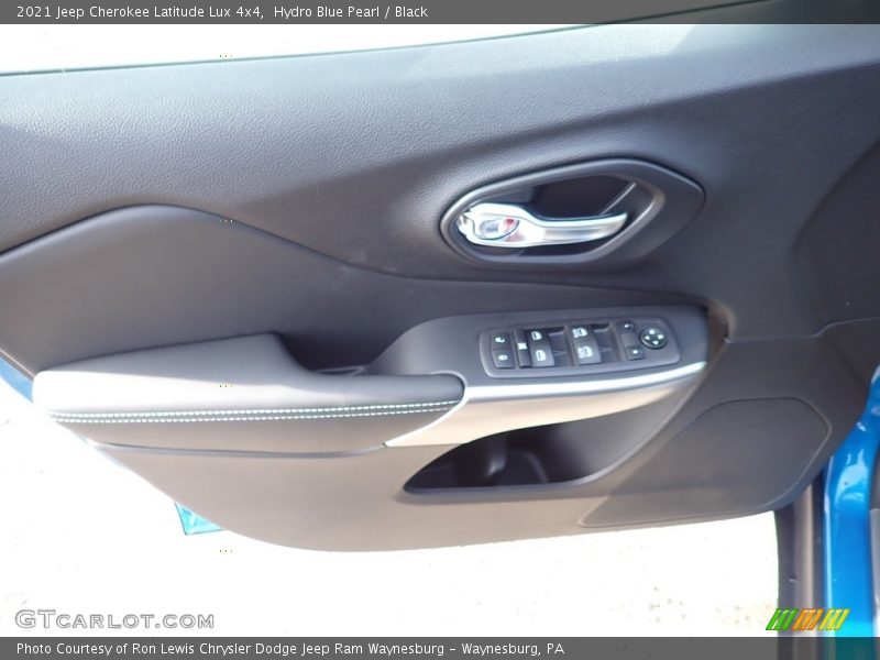 Hydro Blue Pearl / Black 2021 Jeep Cherokee Latitude Lux 4x4